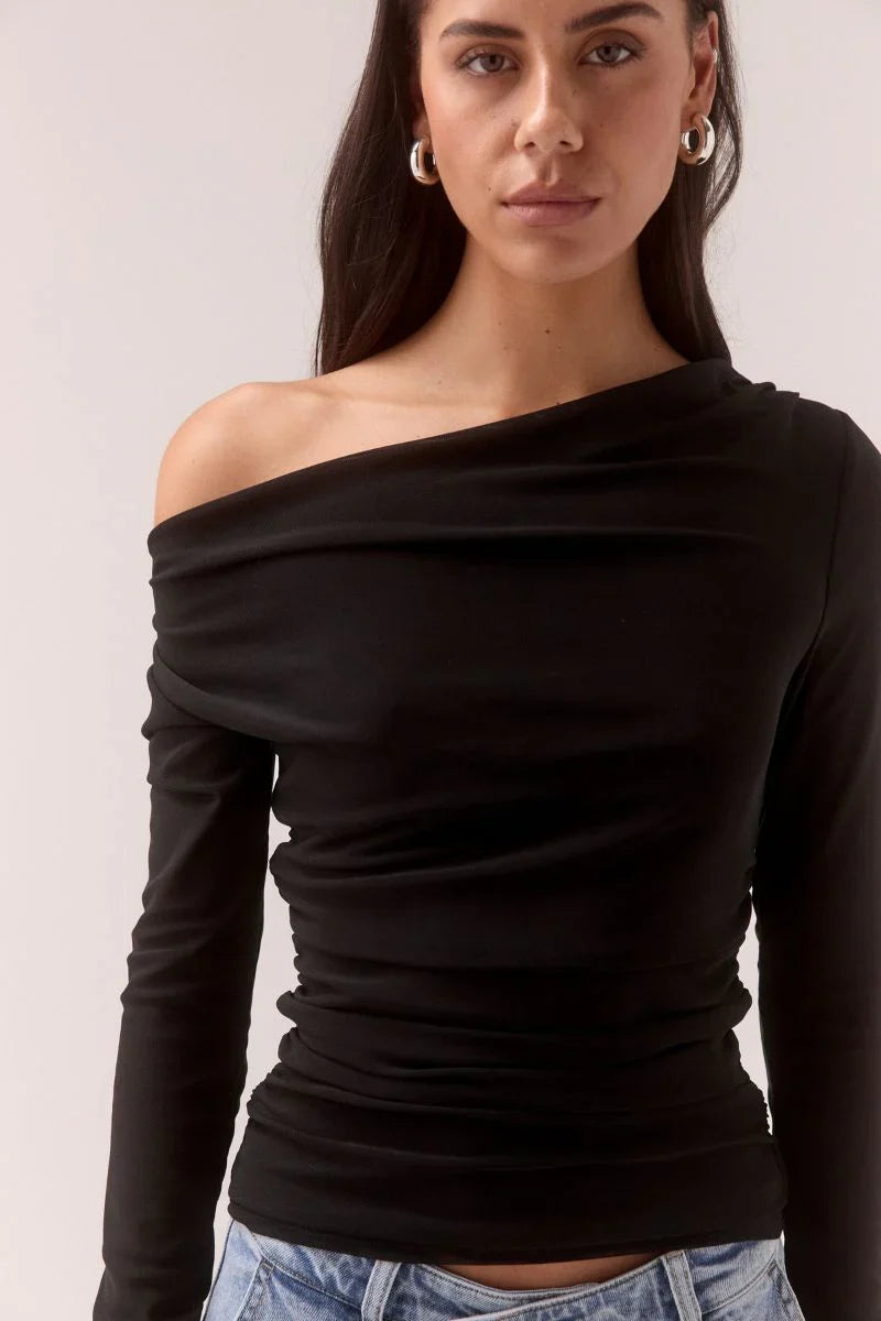 BLACK FULL SLEEVES TOP
